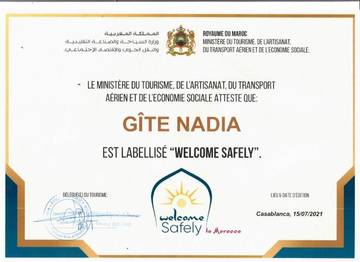 Location de vacances pour 3 personnes, avec vue ainsi que piscine et jardin, adapté aux familles à Bouskoura