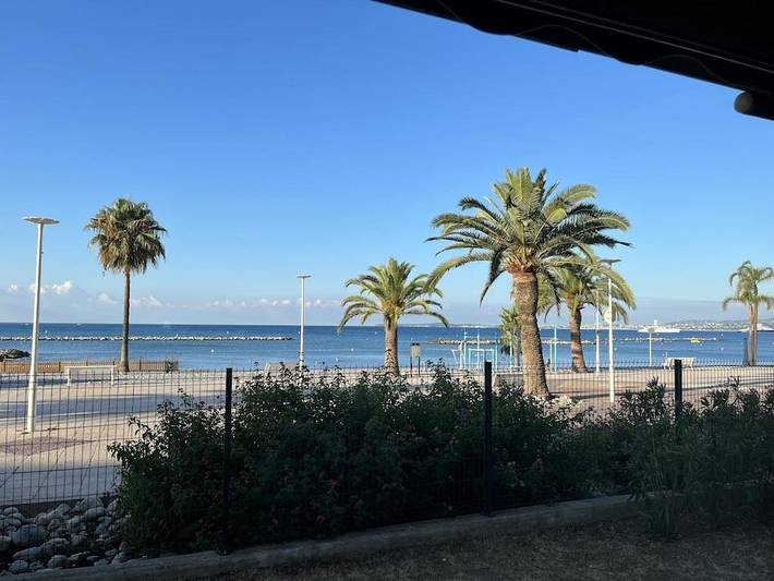 Gîte pour 3 personnes, avec vue dans Plage de l'Esplanade-des-Goëlands