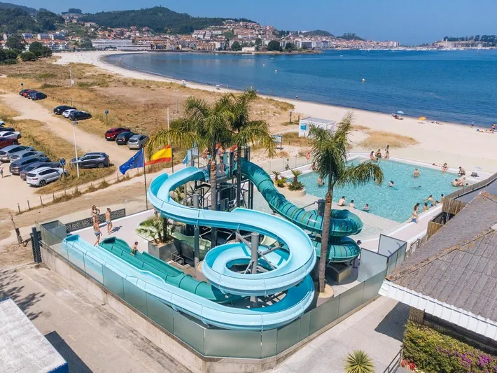 Tent in Playa Ladeira, Baiona