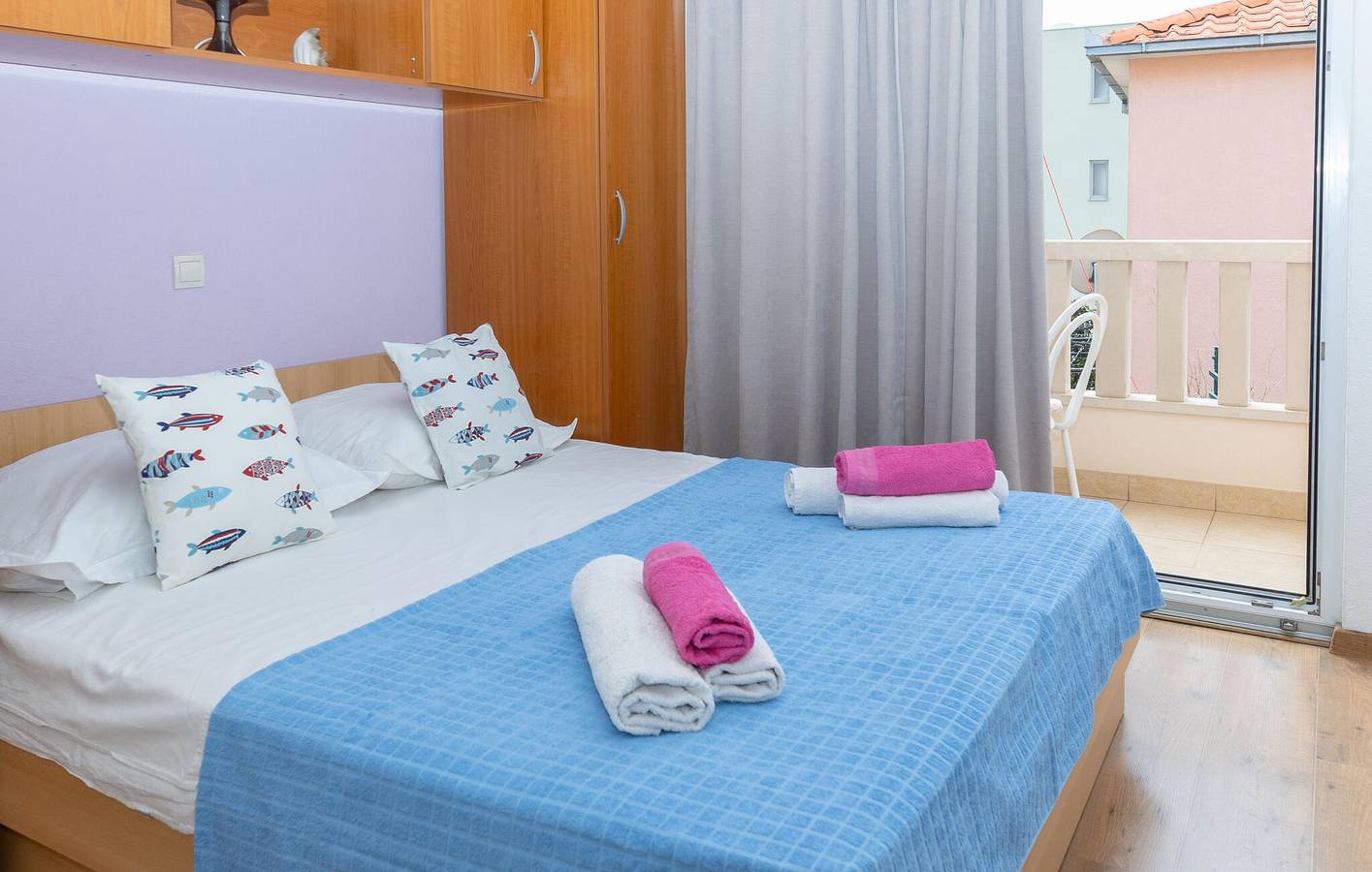 Appartement de vacances entier, Appartement avec vue sur la mer, terrasse, Wi-Fi et parking près de Makarska in Makarska, Makarska riviera