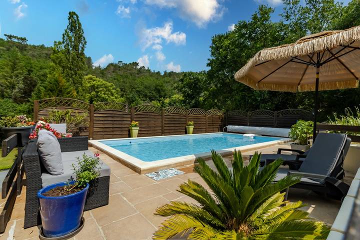 Casa rural para 2 personas, con jardín en Aquitania