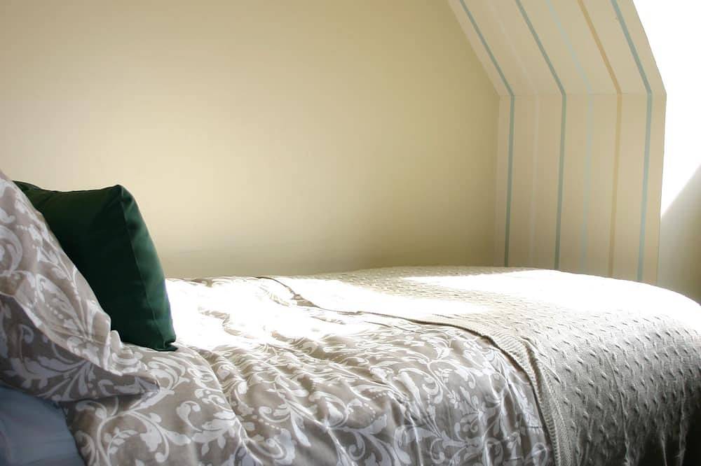 Church Cottage Holiday ist eine Doppelhaushälfte auf 2 Etagen, ein Stadthaus zur Selbstverpflegung in Ayr, Firth Of Clyde