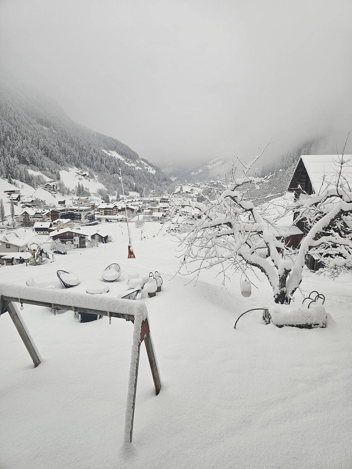 Ganze Wohnung, Ferienwohnung Lieblingsplatz - Ski in und Ski out mit Bergblick, Kamin, Terrasse & Wlan in See, Verwall