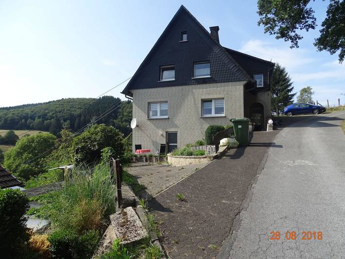 Ferienhaus für 6 Personen, mit Terrasse und Garten in Sundern