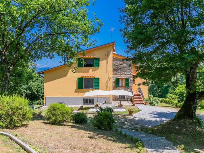 Agriturismo per 8 persone, con giardino in Vicchio