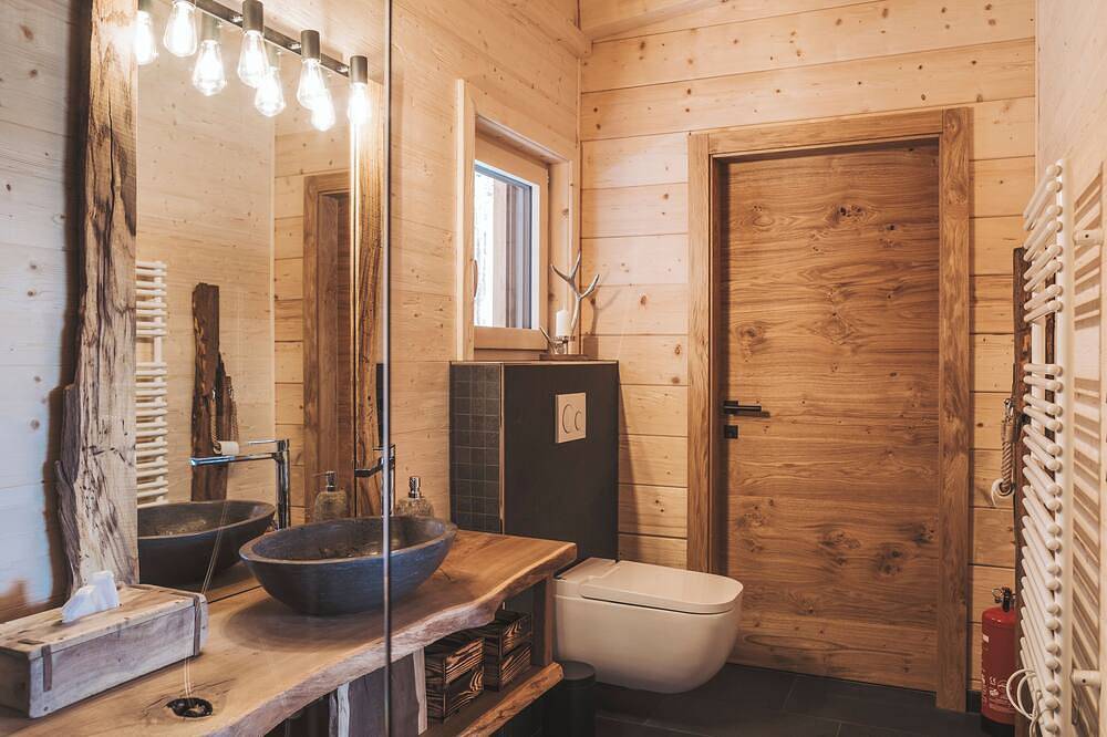 Chalet Bärenhöhle I eigene Sauna, Whirlpool, Hottub und Komfort in Vorra, Frankenalb