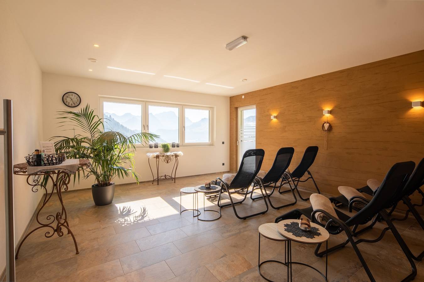 Ganze Wohnung, Ferienwohnung 'Konzett Top 3' mit Bergblick, Gemeinschaftsterrasse und Wi-Fi in Faschina, Fontanella