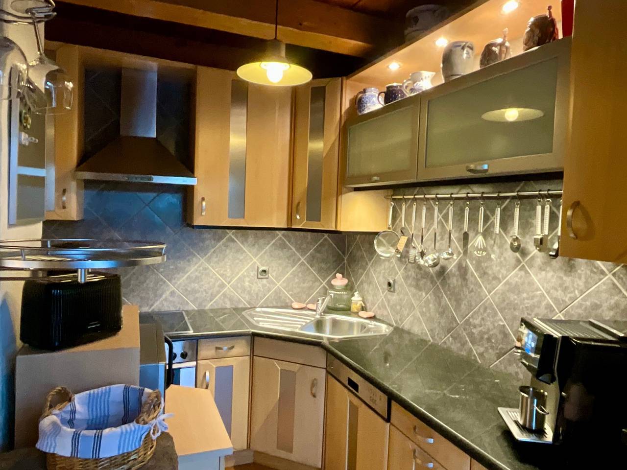 Casa rural restaurada con terraza privada, jardín y Wi-Fi en Heilsbronn in Heilsbronn, Romantische Straße