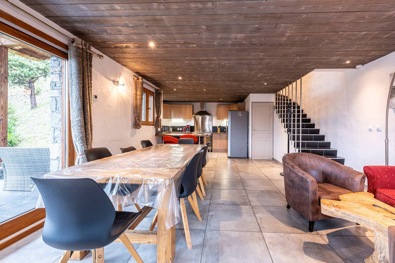 Appartement entier, Appartement 'Appartement 1' avec vue sur les montagnes, terrasse privée et Wi-Fi in Champagny-en-Vanoise, Parc National de la Vanoise