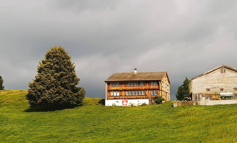 Ferienwohnung für 6 Personen, mit Terrasse und Garten sowie Ausblick in Appenzell