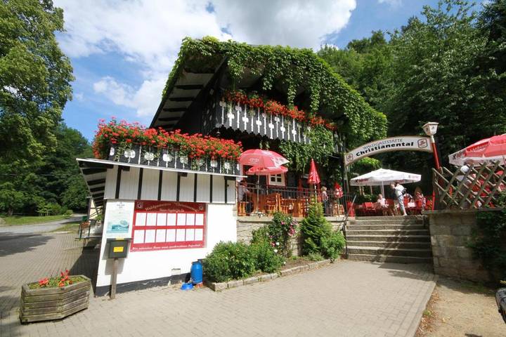 Gästehaus für 7 Personen, mit Balkon und Terrasse sowie Garten und Ausblick in Schloss Wernigerode