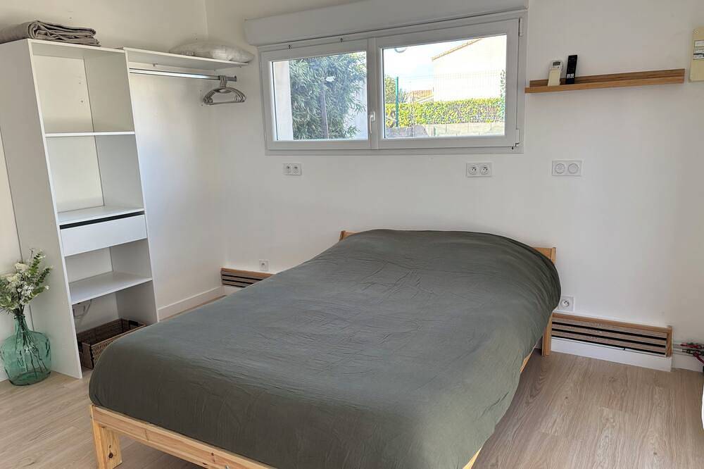 Appartement entier, Studio cosy avec accès jardin in Lunel-Viel, Côte méditerranéenne (France)