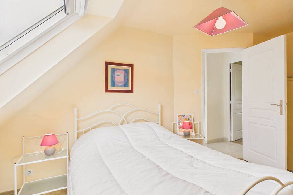 Plage à 200m, maison familiale pour 7 avec jardin in Lilia, Plouguerneau