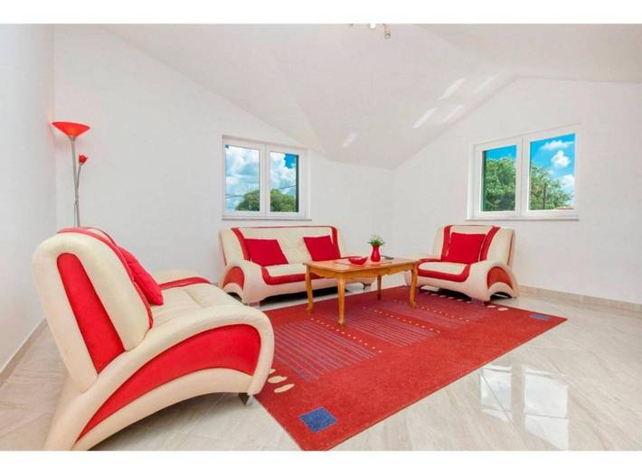 Villa für 8 Personen mit Garten in Dalmatinisches Zagora
