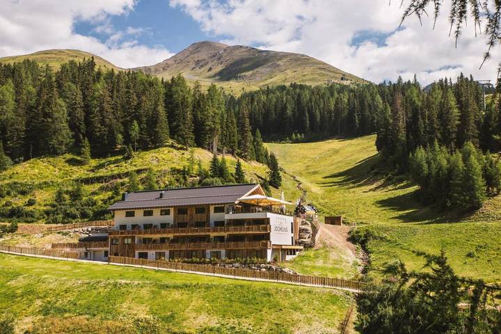 Hôtel pour 5 personnes, avec vue ainsi que jardin et sauna