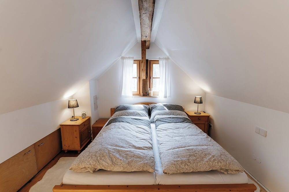 Tinyhouse mit Holzofen, Wlan, Parkplatz und Garten nur 300m vom See entfernt in Grundlsee, Liezen und Umgebung