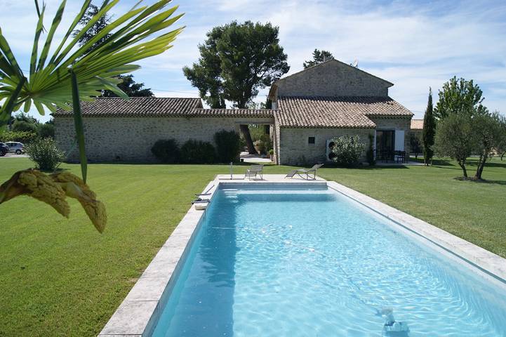 Studio pour 2 personnes, avec jardin ainsi que piscine et terrasse