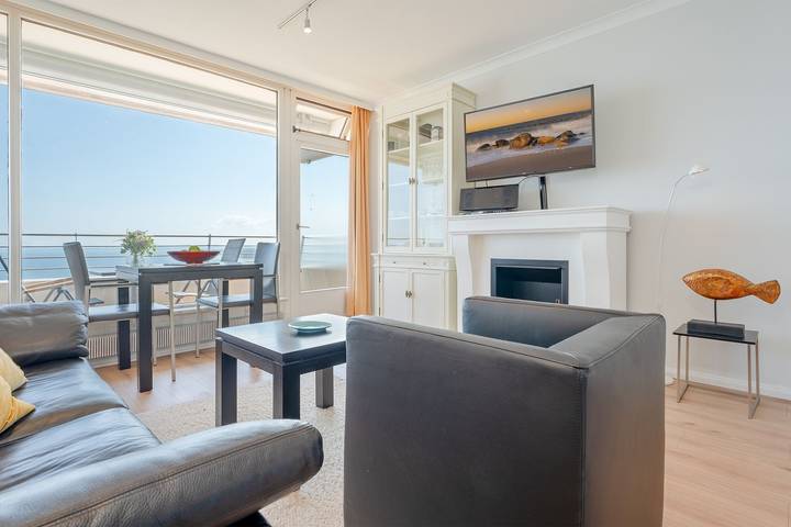Ferienwohnung mit Meerblick für 2 Personen, mit Balkon und Pool sowie Sauna