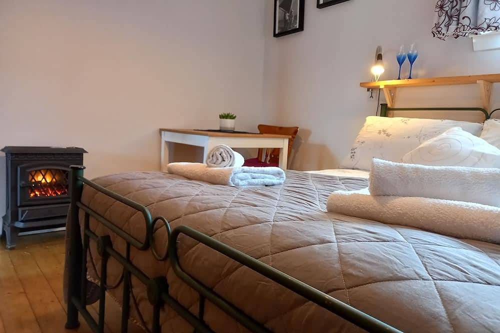 Bright apartment in Charming Newhaven, Leith in Leith, Edimburgo