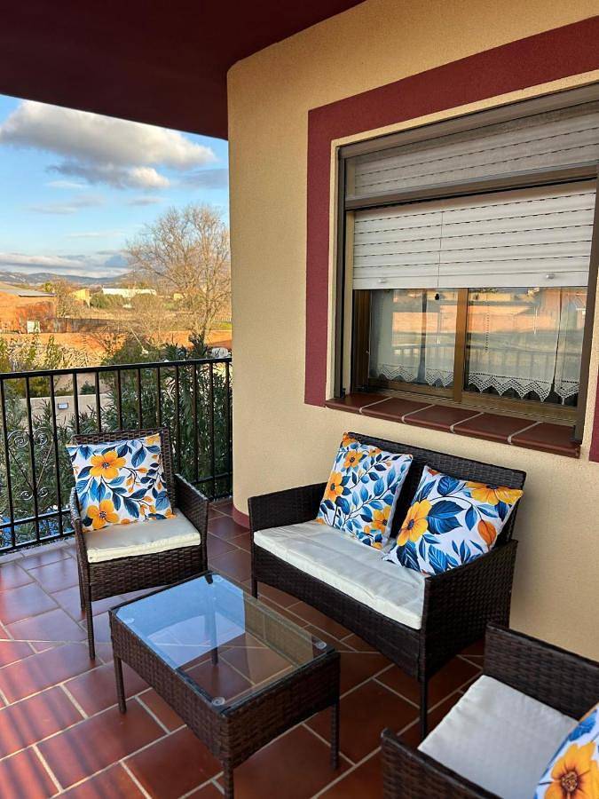 Casa de vacaciones para 16 personas, con jardín y vistas además de terraza y piscina, Se admiten mascotas - 1