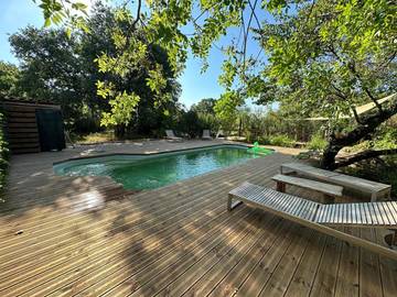 Gîte pour 4 personnes, avec jardin ainsi que piscine et terrasse à Viols-en-Laval