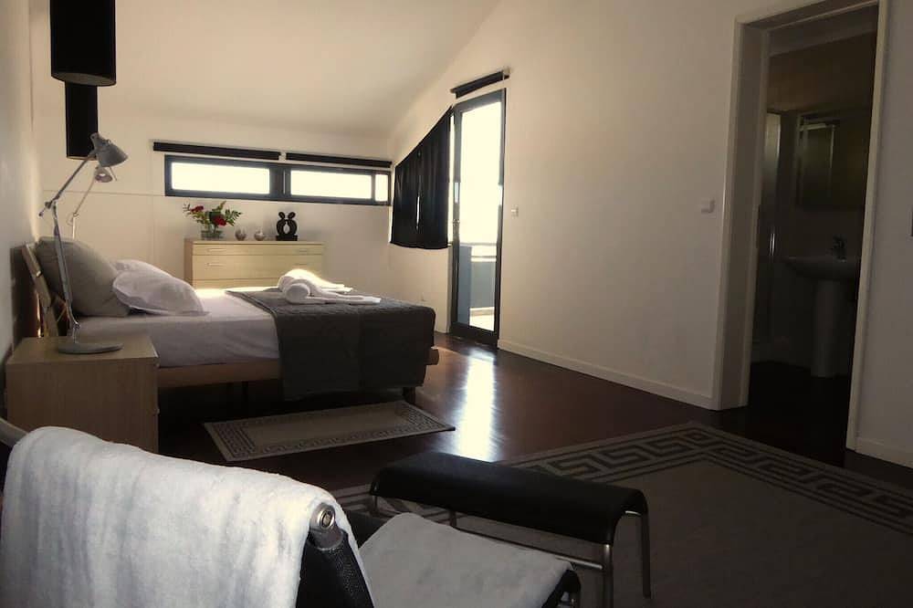 Entire apartment, 2Stay - A2 Local Accommodation with swimming pool in São Miguel Island, Ponta Delgada