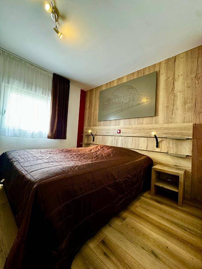 Logis Hotel de la Gare in Saint-Mihiel, Région de Commercy