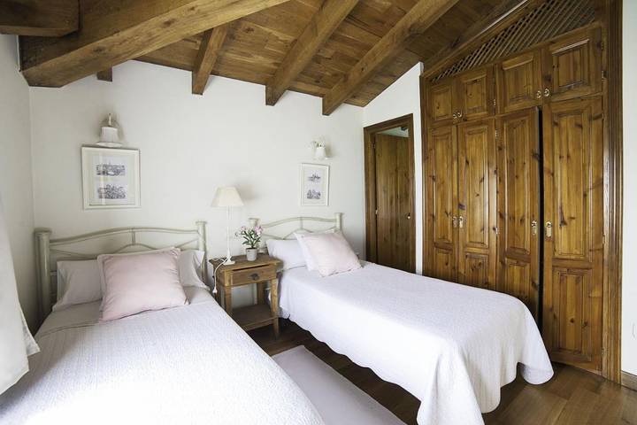 Casa rural para 6 personas, con vistas y jardín en Andrín - 3