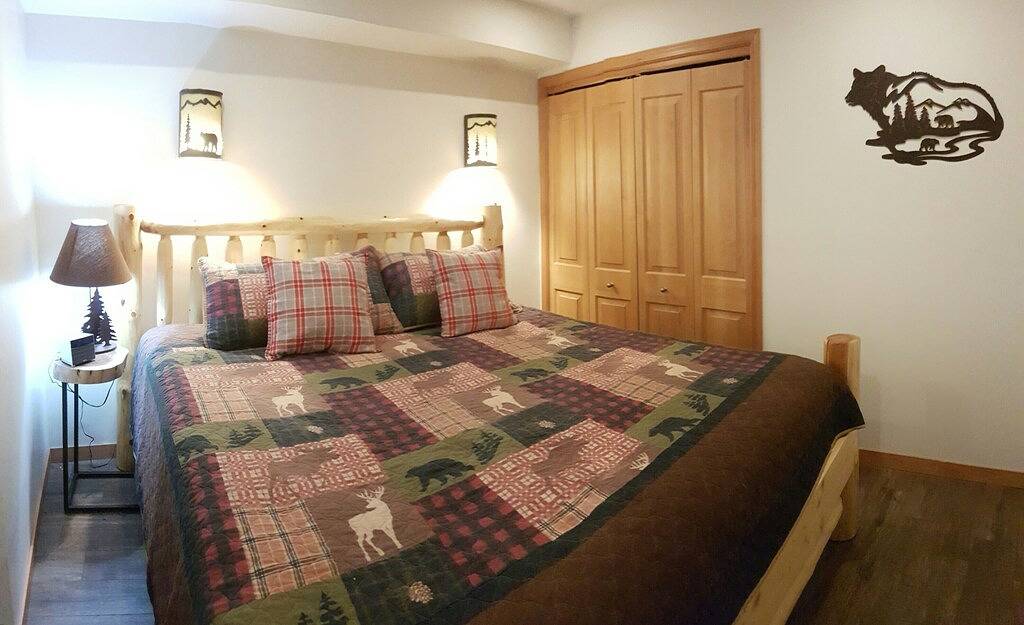 Ganze Wohnung, Größtes Anwesen mit Bergblick in der berühmten Carleton Lodge - 4 Schlafzimmer! in Whistler, Whistler Blackcomb