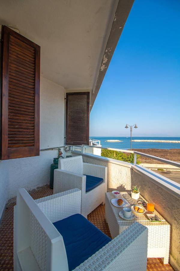 Ferienhaus für 4 Personen, mit Balkon und Terrasse sowie Ausblick in Agropoli
