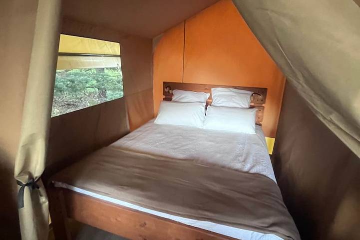 Location de vacances pour 5 personnes, avec jacuzzi ainsi que balcon et piscine à Satillieu - 4
