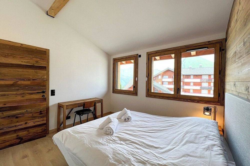 Ganze Wohnung, New 6p Apt | Ski-in/out & Central in Le Praz de Lys, Taninges