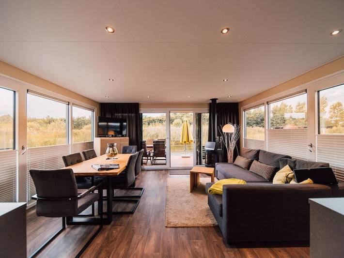 Hausboot mit 1 Schlafzimmer in Bitterfeld, Bitterfeld-Wolfen