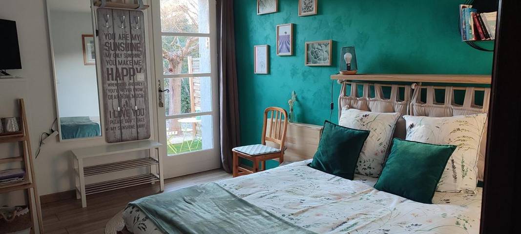 Location de vacances pour 2 personnes, avec piscine et jardin à Mirabeau - 2