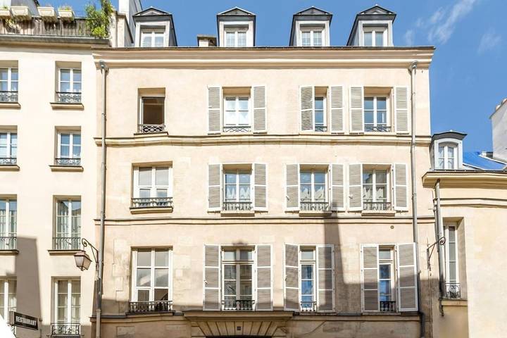 Gîte pour 7 personnes, avec Balcon et Terrasse ainsi que Jardin et Sauna dans Orebro