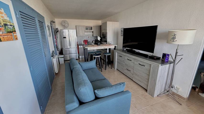 Gîte pour 4 personnes, avec terrasse dans Plage Lydia - 2