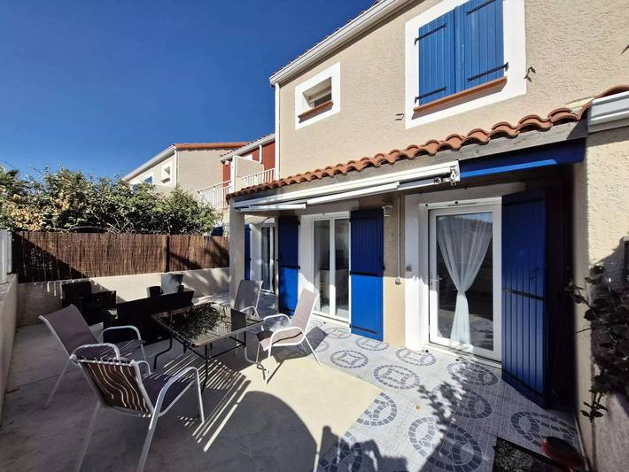 Villa pour 6 personnes, avec terrasse et piscine - 1