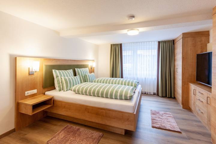 Ganze Wohnung, Ferienwohnung 'Rhön' mit Balkon, Gemeinschaftsgarten und Wi-Fi in Wächtersbach, Main-Kinzig-Kreis
