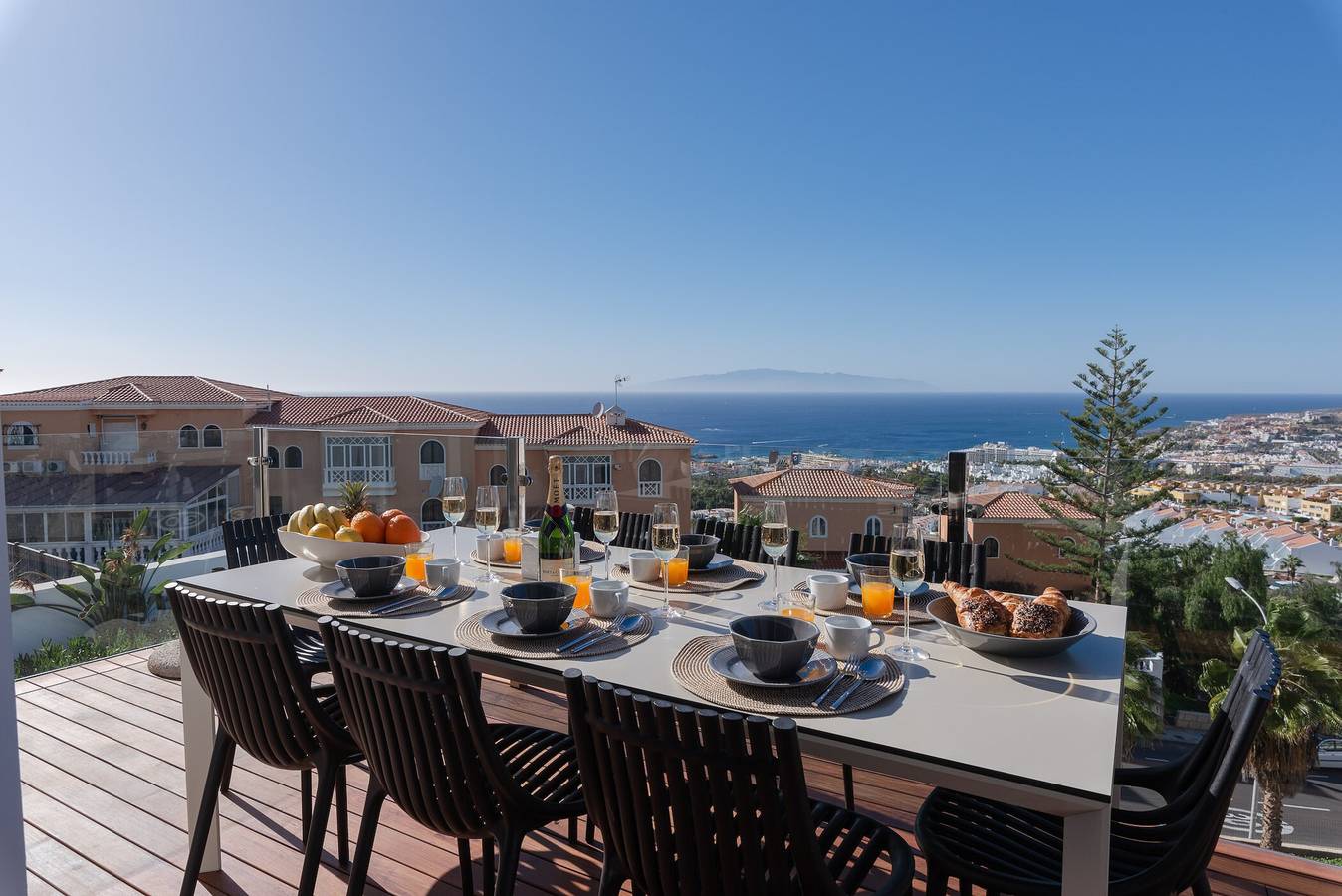 Casa de Férias 'Karat Sand' com Vista Mar, Wi-Fi e Ar Condicionado in San Eugenio Alto, Adeje