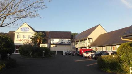 Hôtel pour 2 personnes, avec jacuzzi et sauna ainsi que jardin et terrasse à La Rivière-Saint-Sauveur