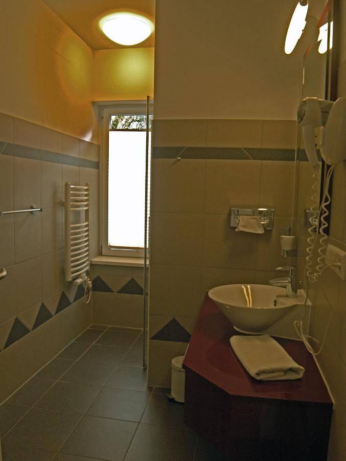 Hotel für 4 Personen, mit Terrasse in Kyritz - 3