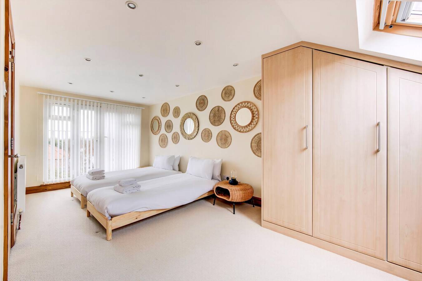 Guestready -  Spacious 4bed with backyard in Ealing, London