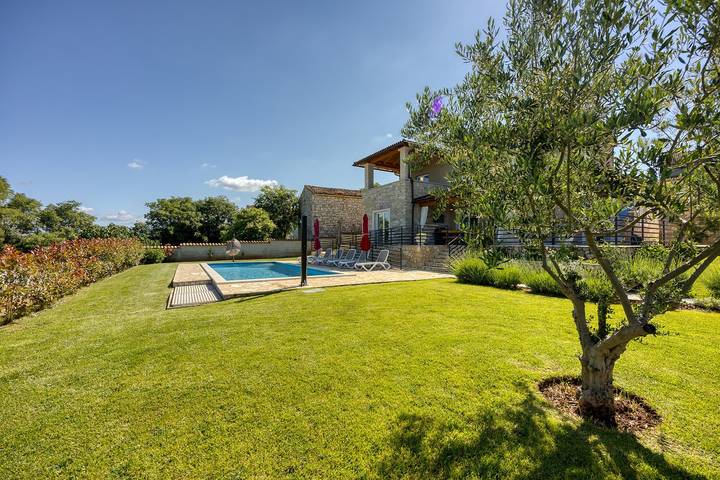 Villa Bellavista with Private Pool in Zbandaj, Porec und Umgebung