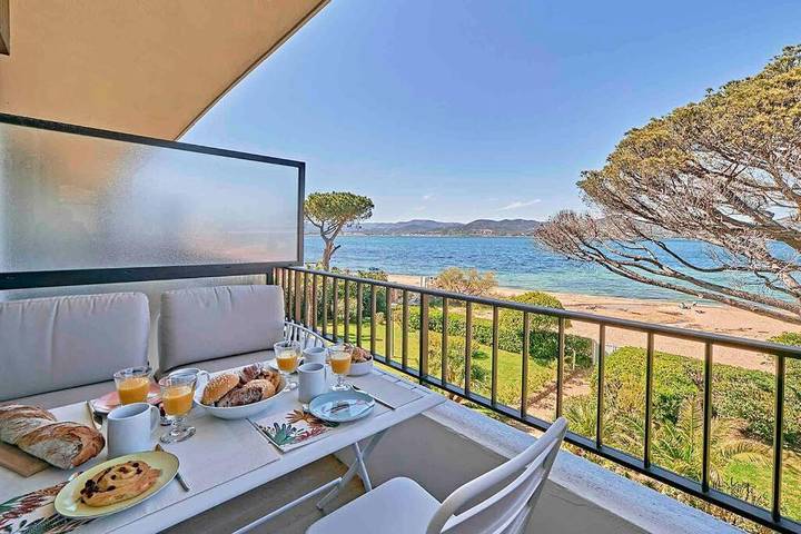 Gîte pour 4 personnes, avec terrasse et vue dans Plage de la Bouillabaisse - 2