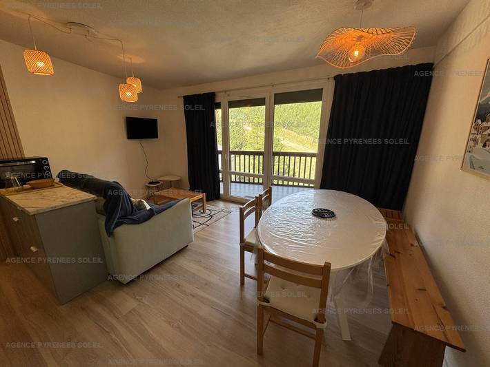 Apartamento entero, Alquiler F2 con Cabina, 46m², a Pie de Pistas, Vista Montaña, Parking Privado, Fibra Wifi in Les Angles, Parque Natural Regional de los Pirineos Catalanes