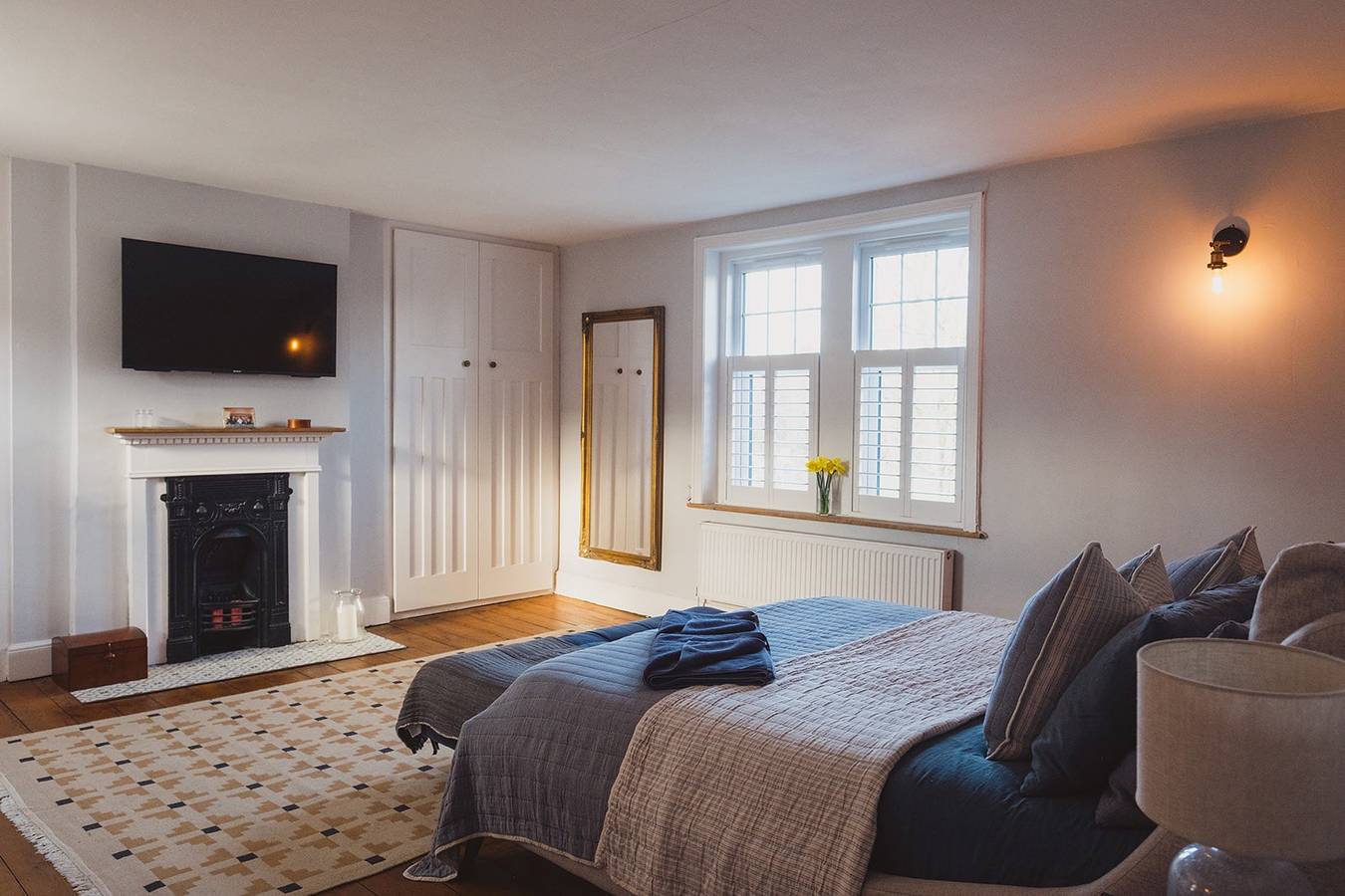 Luxury House sleeps 14 with Secret Bar near Bath in Warminster, Wiltshire