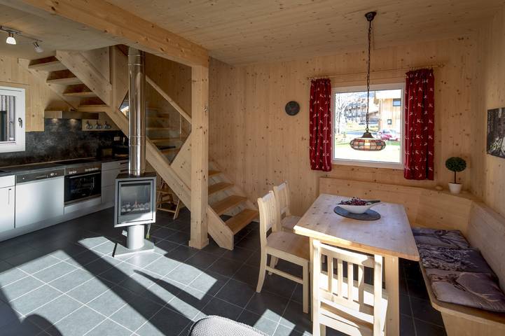 Ferienhaus für 5 Personen, mit Whirlpool und Terrasse sowie Garten und Sauna in Kreischberg