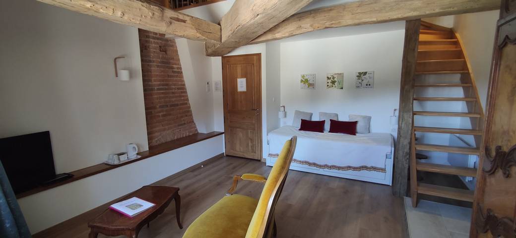 Chambre d’hôte pour 4 personnes, avec piscine et jardin dans Saône-et-Loire - 2