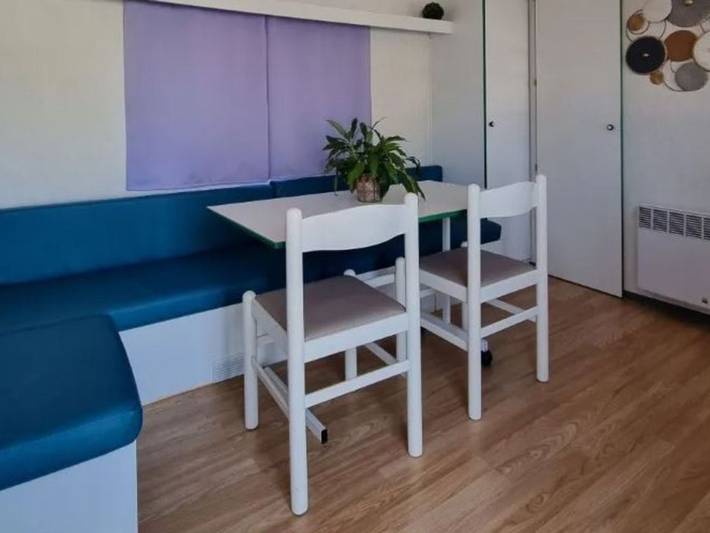 Mobil home pour 4 personnes, avec terrasse et piscine à Gondrin - 2