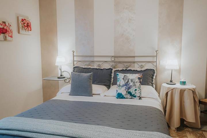 Location de vacances pour 2 personnes, avec terrasse et jardin, animaux acceptés à San Quirico d'Orcia - 2